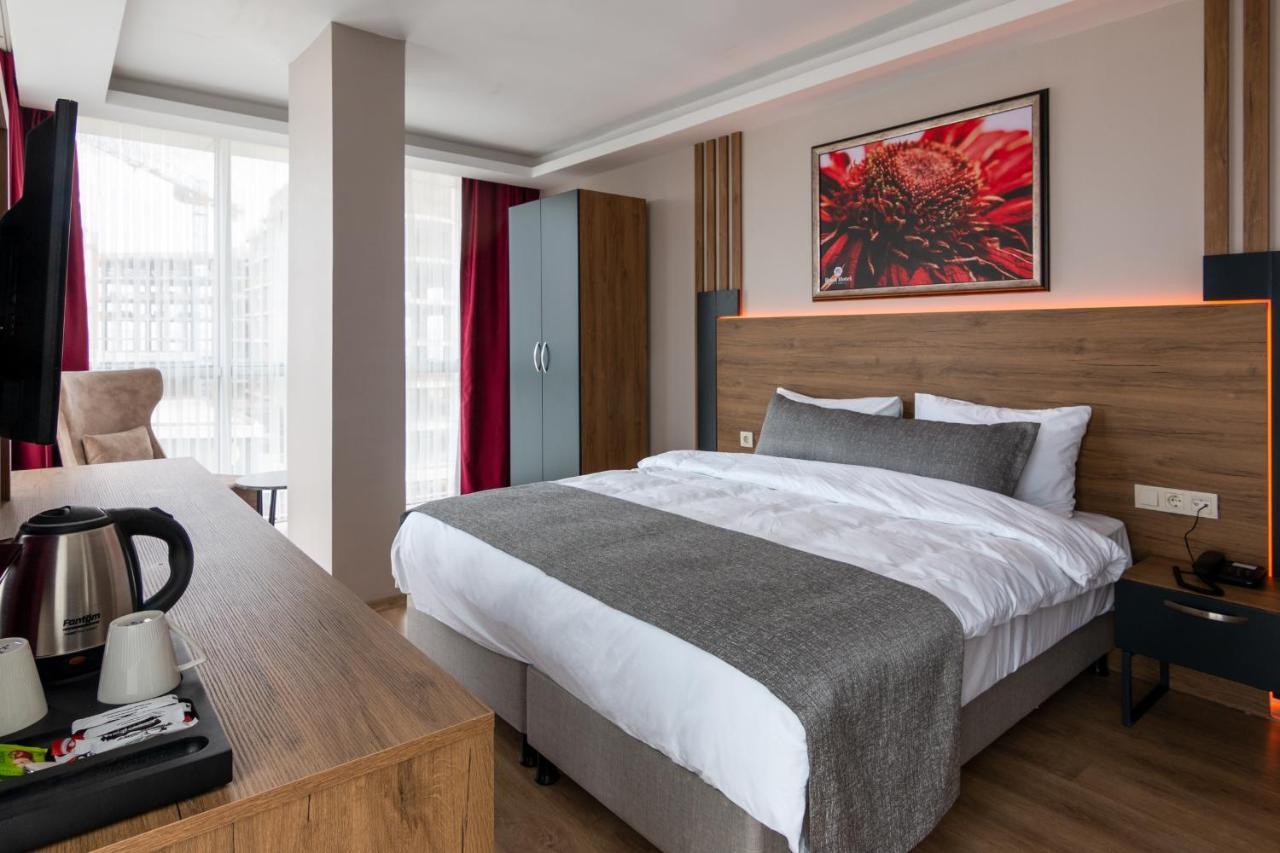 Rush Hotel Istanbul Bagian luar foto