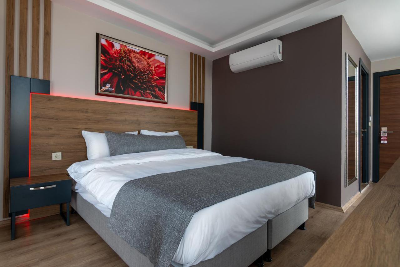 Rush Hotel Istanbul Bagian luar foto