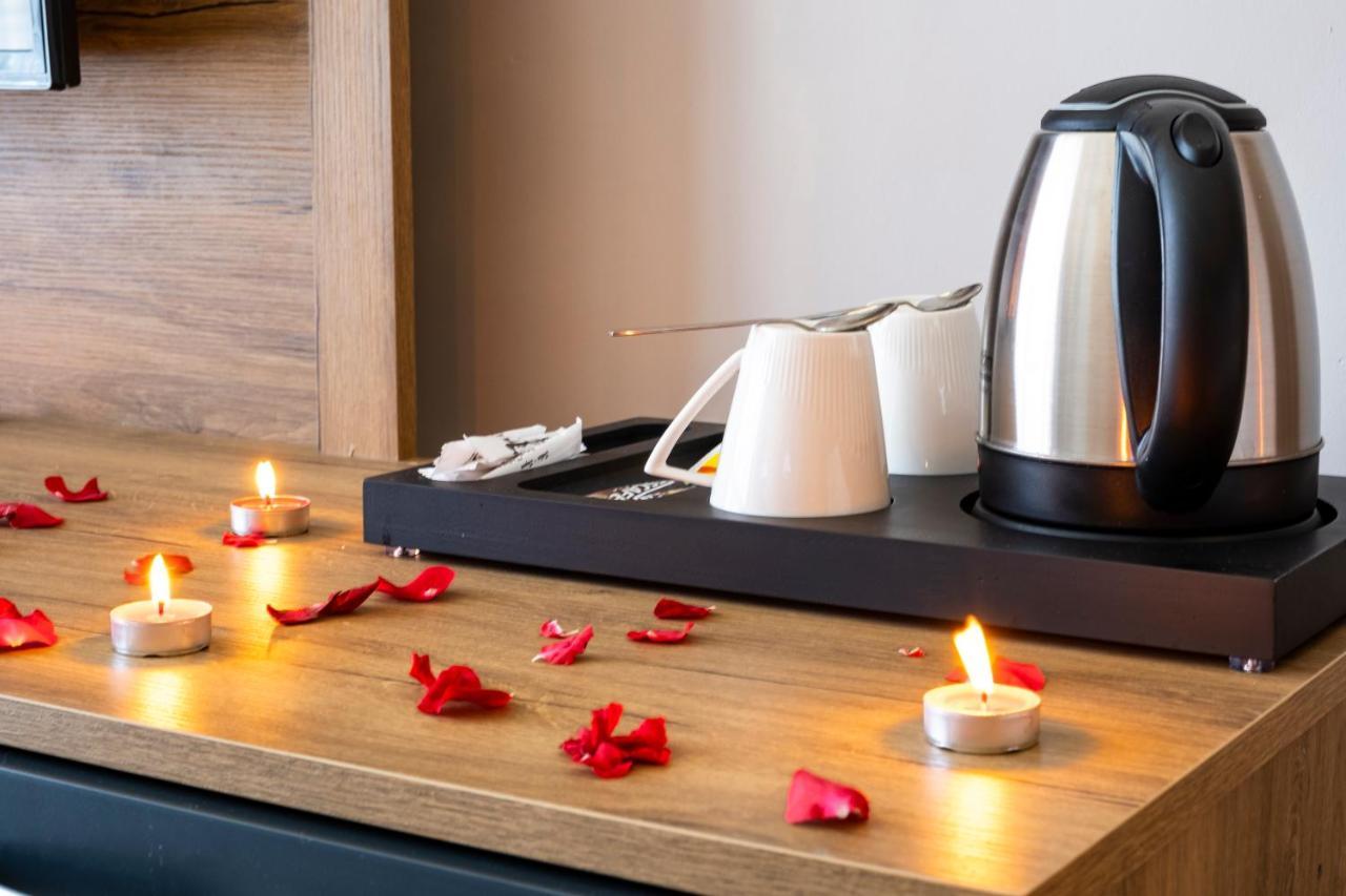 Rush Hotel Istanbul Bagian luar foto