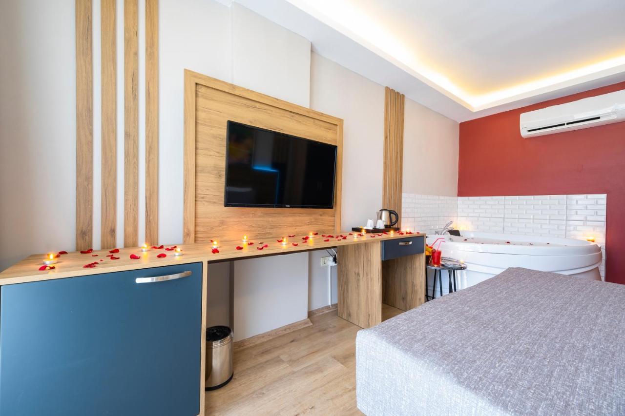 Rush Hotel Istanbul Bagian luar foto