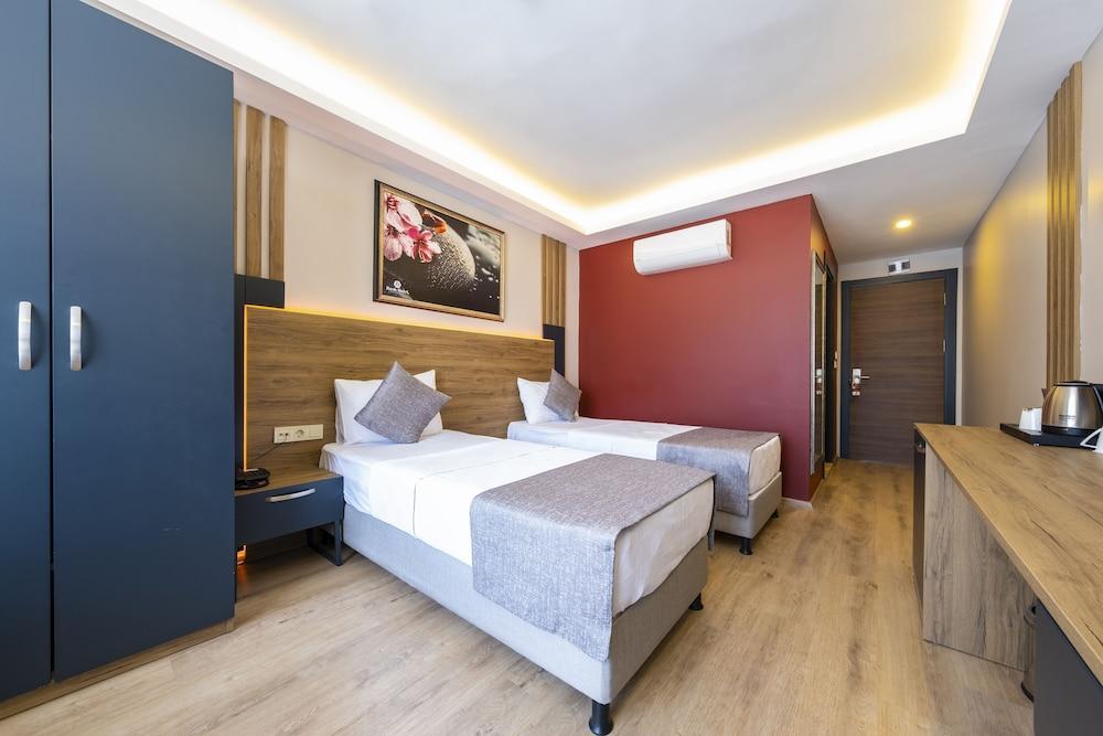 Rush Hotel Istanbul Bagian luar foto