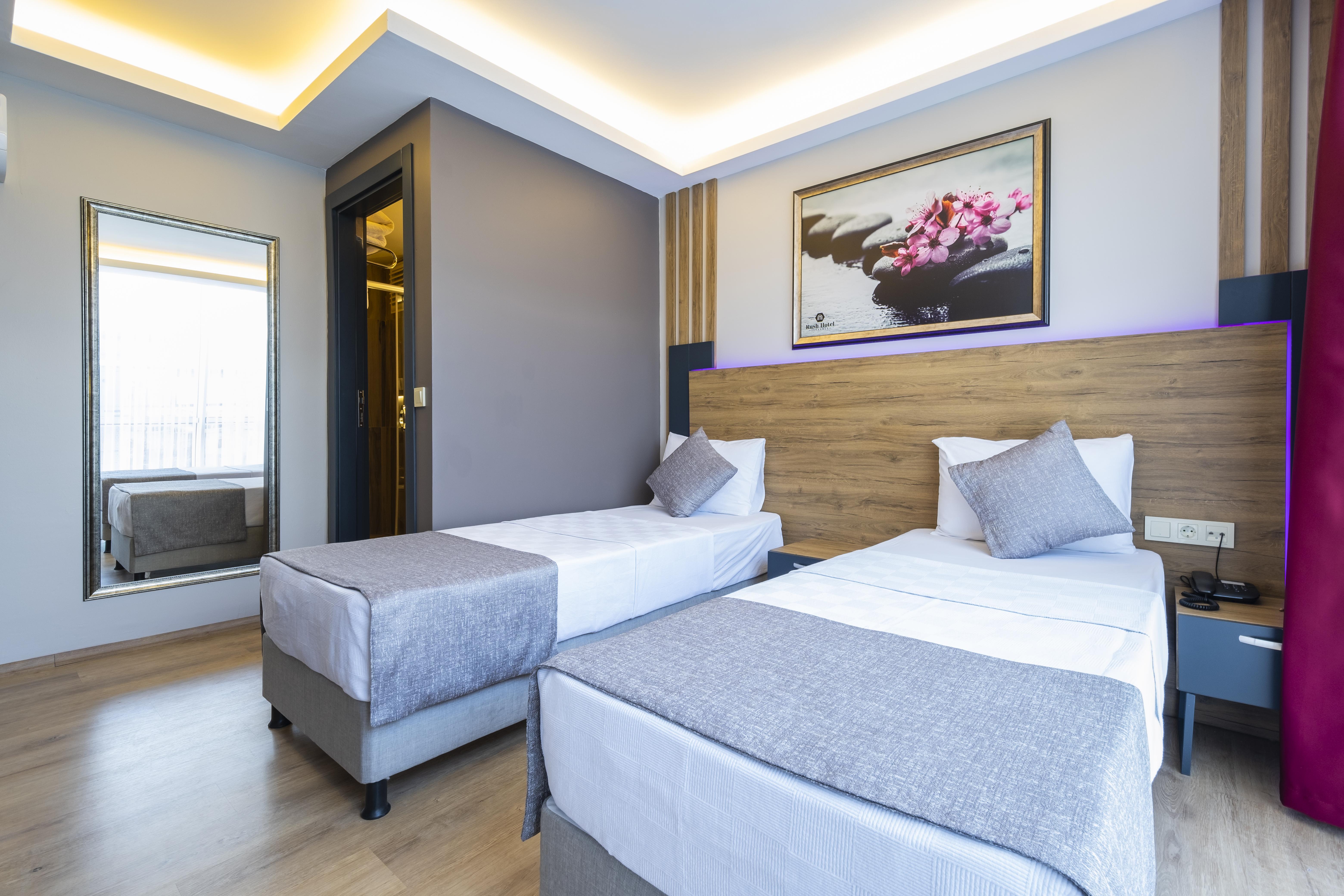 Rush Hotel Istanbul Bagian luar foto