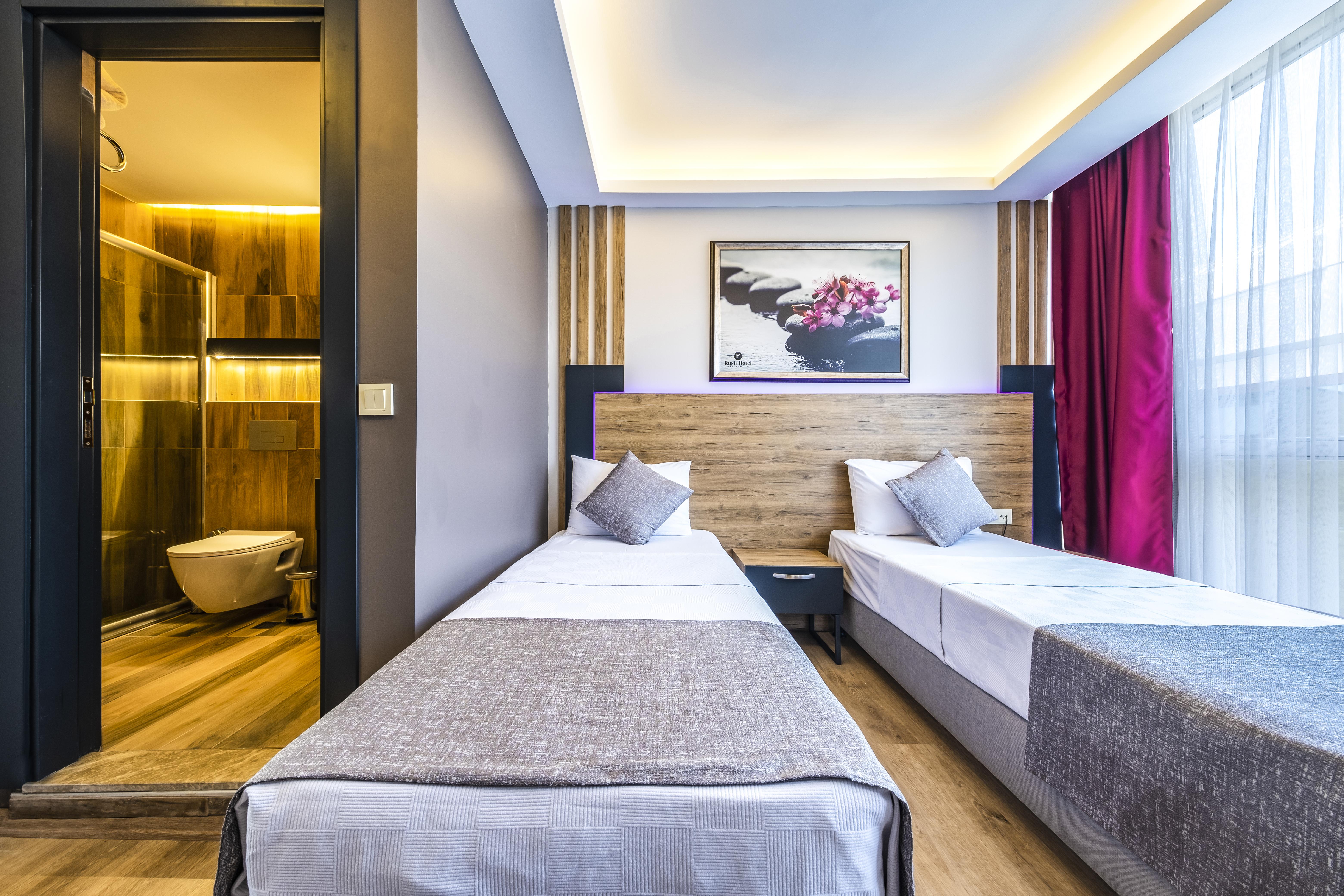 Rush Hotel Istanbul Bagian luar foto